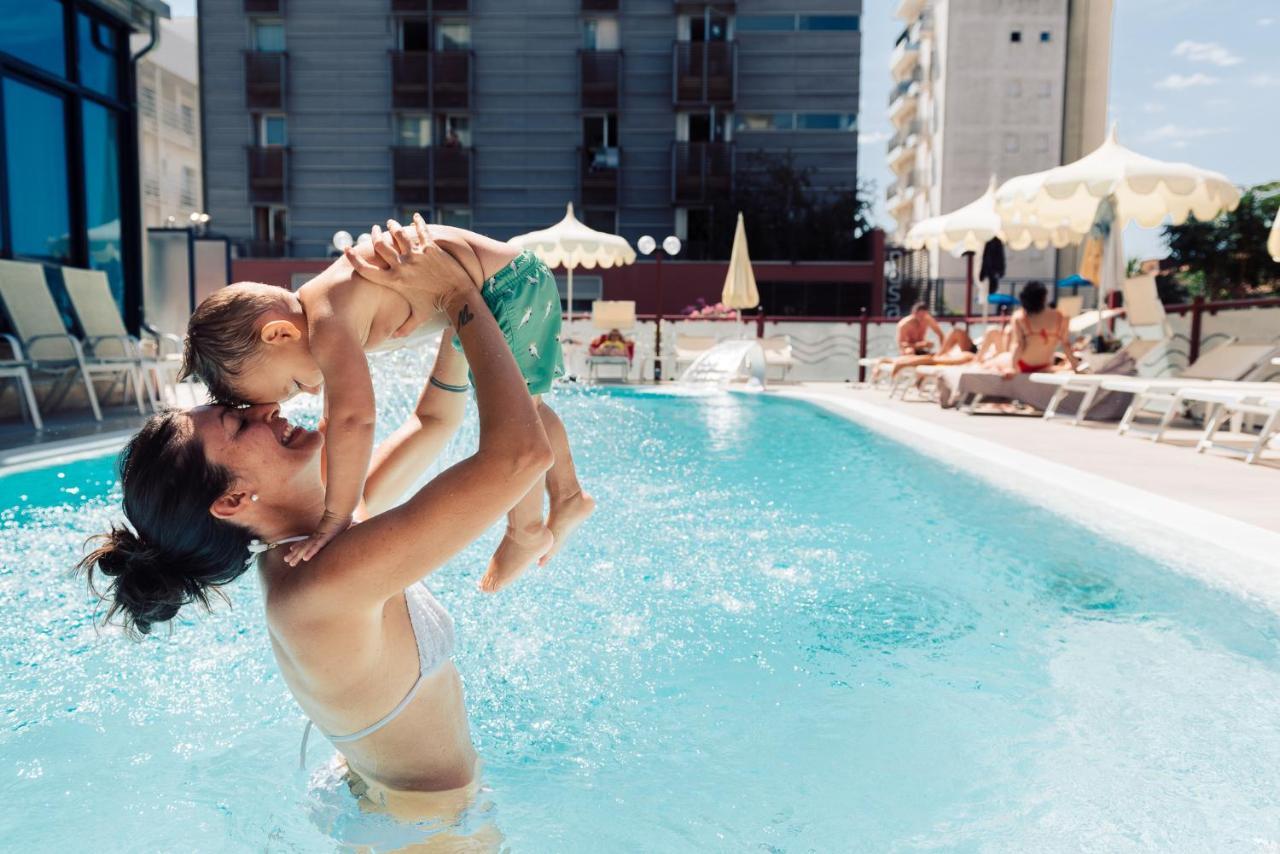 Hotel Brioni Mare Лидо-ди-Езоло Экстерьер фото